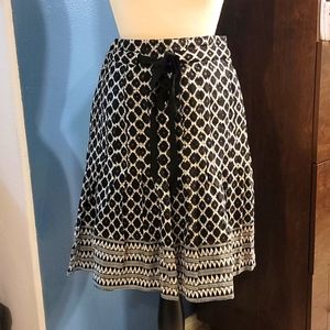 BCBG black and white skirt